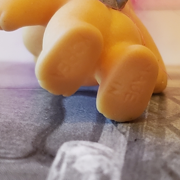 Retro 90's Troll Brooch Hot Pink Vintage. - Picture 3 of 3